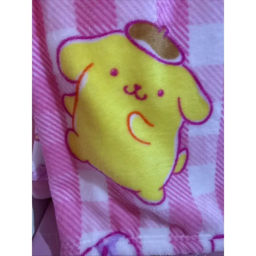 Hello Kitty & Friends Throw Blanket Pink Butterfly Forest Neon 2026 Sanrio